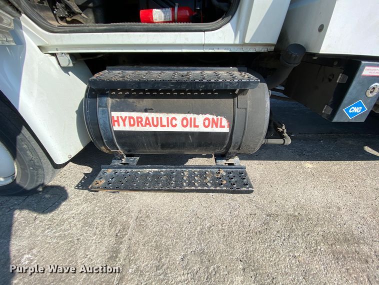 image for item DH7057 2009 International 4300  service truck