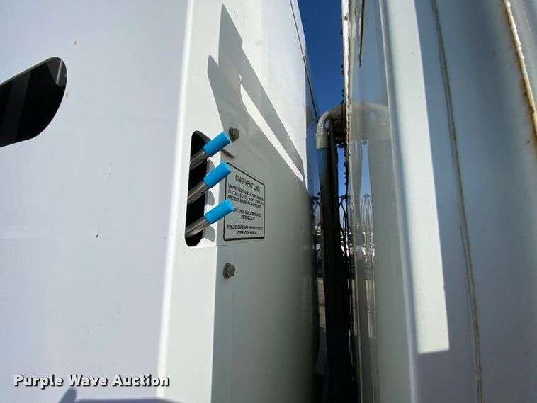 image for item DH7057 2009 International 4300  service truck