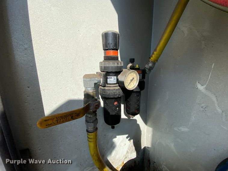 image for item DH7057 2009 International 4300  service truck