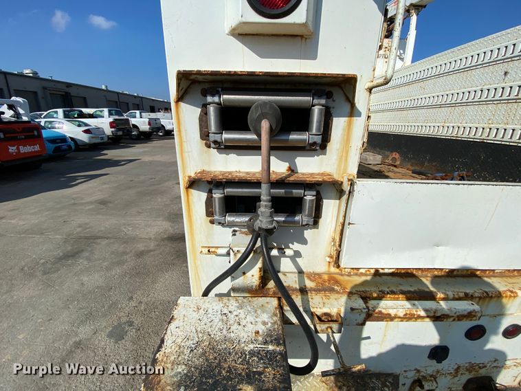 image for item DH7057 2009 International 4300  service truck