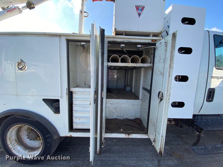 image for item DH7057 2009 International 4300  service truck