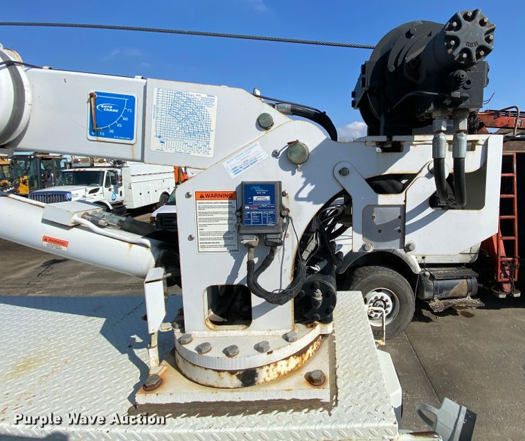 image for item DH7057 2009 International 4300  service truck