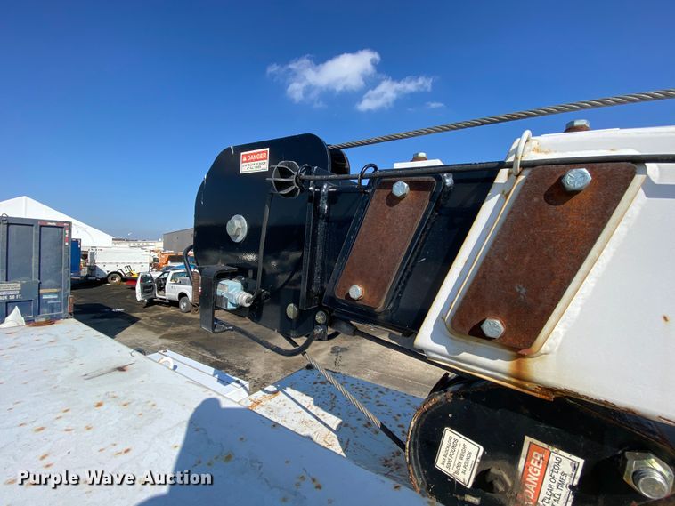 image for item DH7057 2009 International 4300  service truck