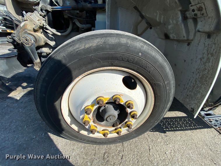 image for item DH7057 2009 International 4300  service truck