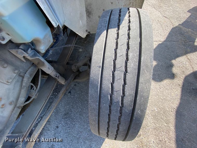 image for item DH7057 2009 International 4300  service truck