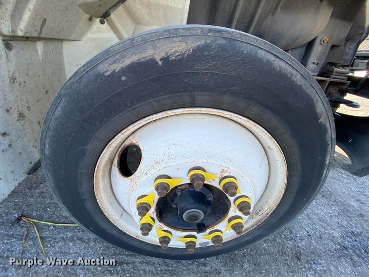 image for item DH7057 2009 International 4300  service truck