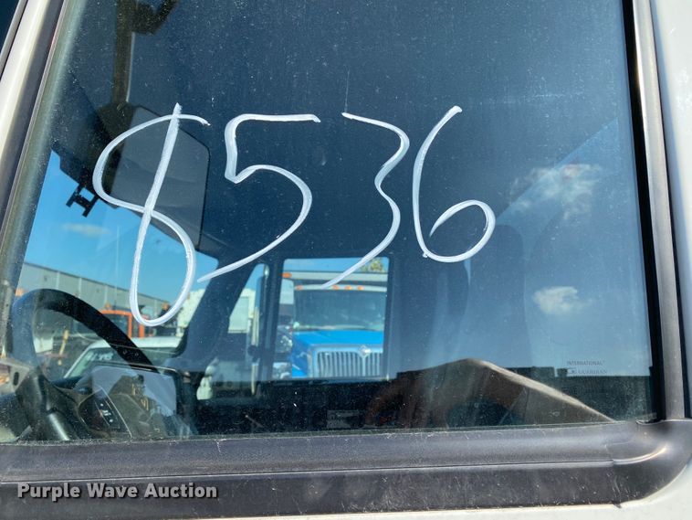 image for item DH7057 2009 International 4300  service truck