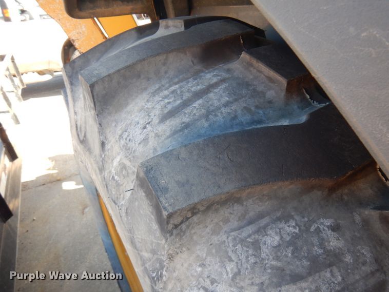 image for item DJ6000 2013 John Deere 410K  backhoe