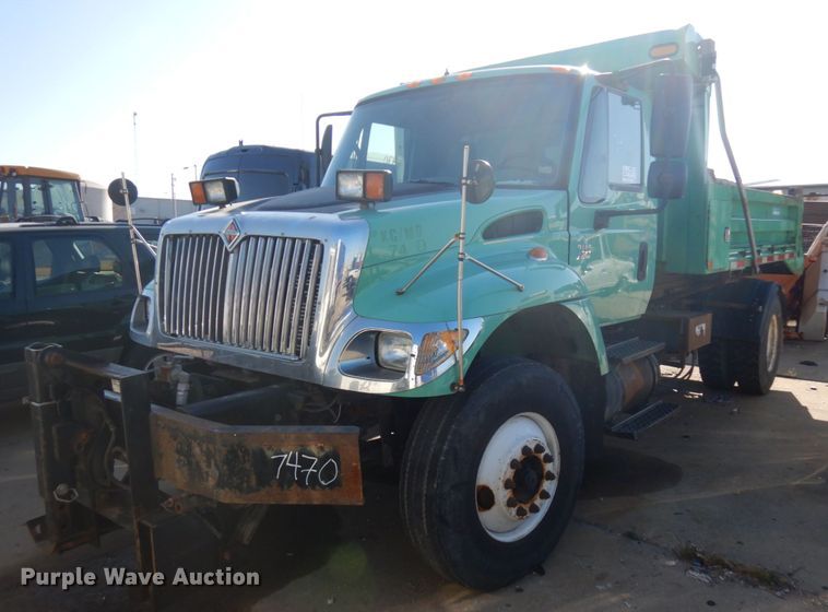 image for item DJ6003 2007 International 7400  dump truck