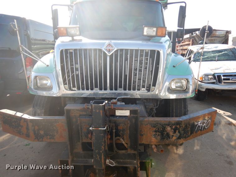 image for item DJ6003 2007 International 7400  dump truck