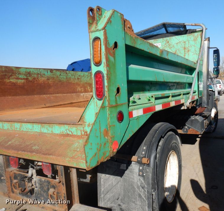 image for item DJ6003 2007 International 7400  dump truck