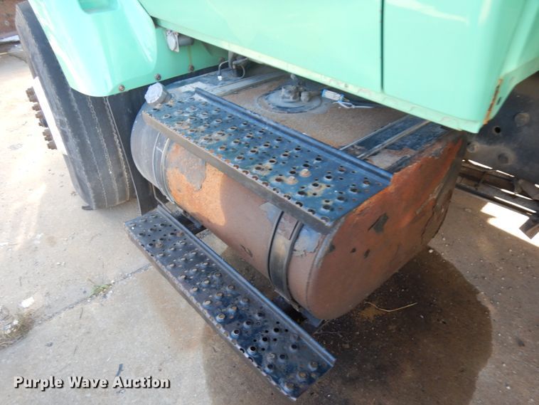 image for item DJ6003 2007 International 7400  dump truck