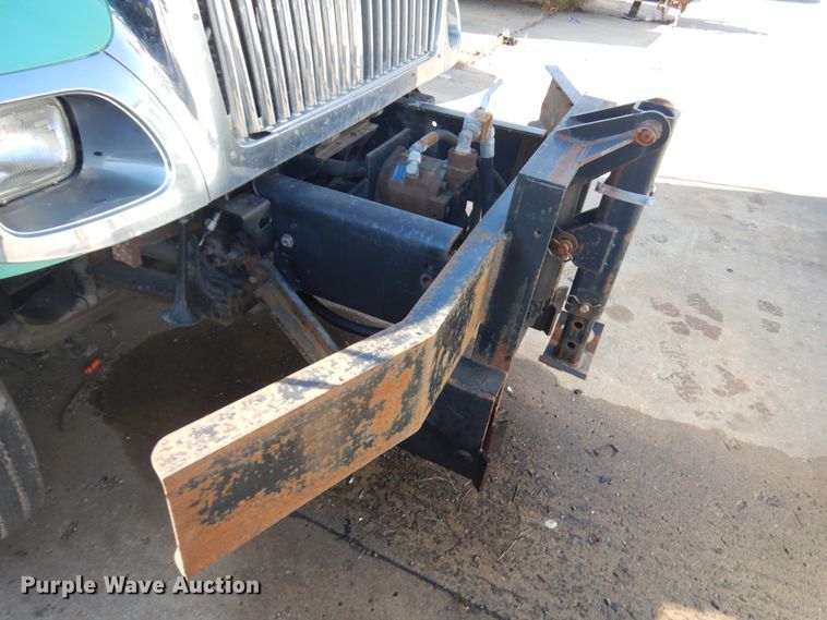 image for item DJ6003 2007 International 7400  dump truck