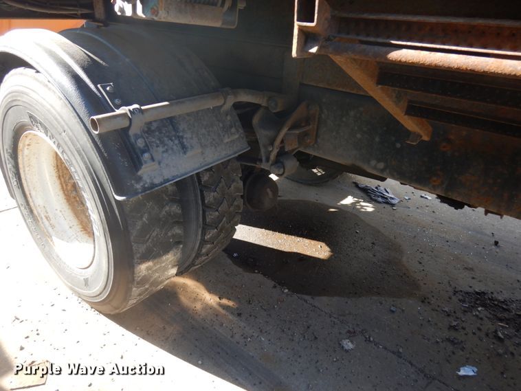 image for item DJ6003 2007 International 7400  dump truck