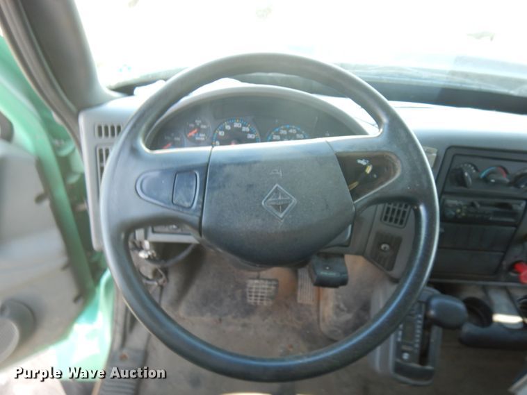 image for item DJ6003 2007 International 7400  dump truck