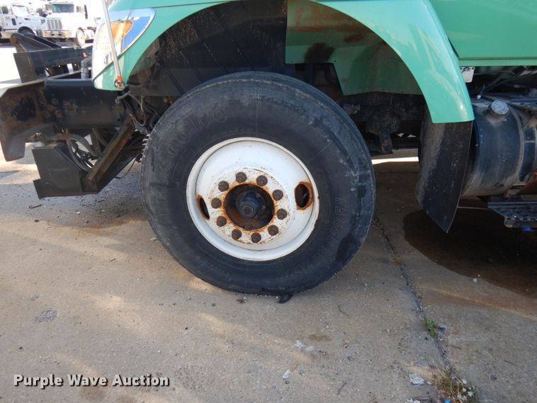 image for item DJ6003 2007 International 7400  dump truck