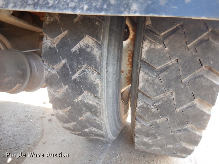 image for item DJ6003 2007 International 7400  dump truck