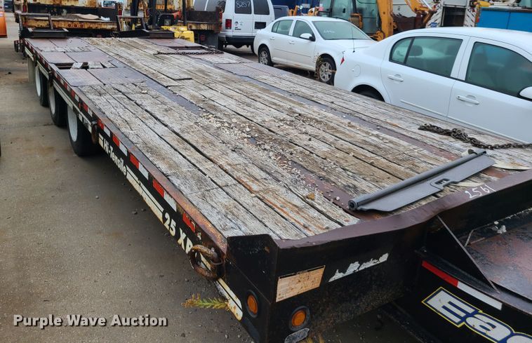 image for item DJ6006 2007 Eager Beaver equipment trailer