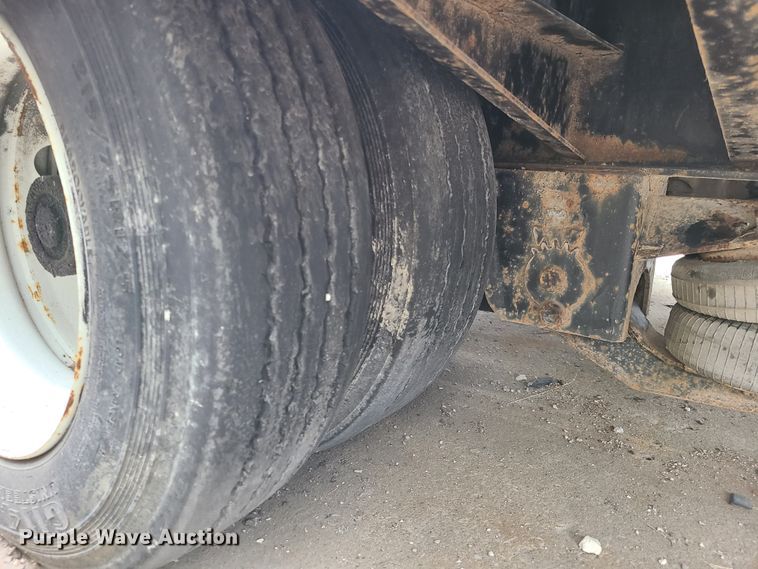 image for item DJ6006 2007 Eager Beaver equipment trailer