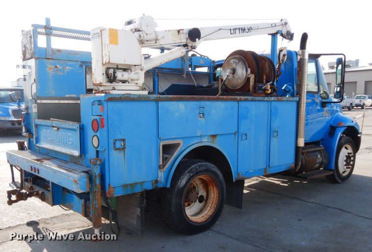 image for item DJ6007 2003 International 4300  service truck with crane
