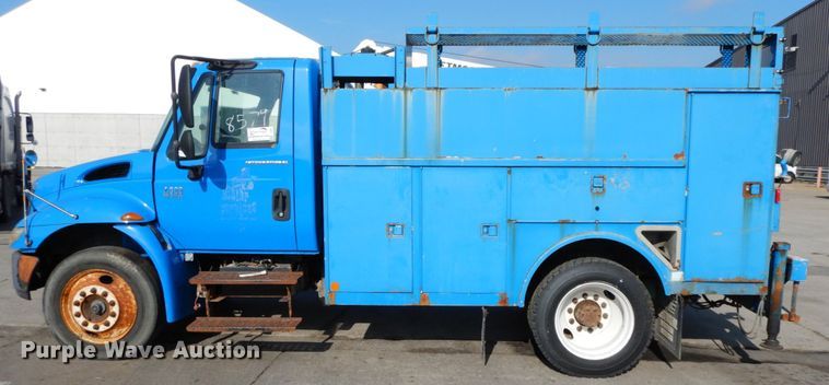 image for item DJ6007 2003 International 4300  service truck with crane