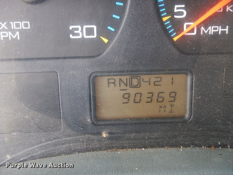 image for item DJ6007 2003 International 4300  service truck with crane