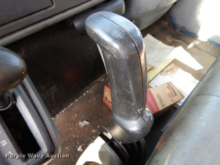 image for item DJ6007 2003 International 4300  service truck with crane