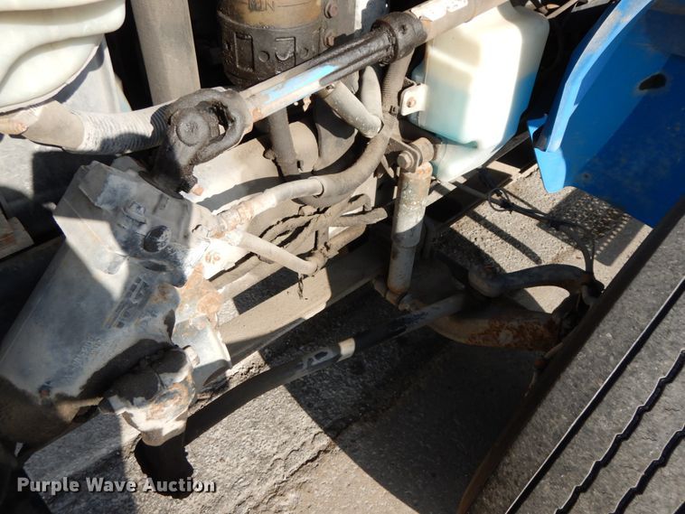 image for item DJ6007 2003 International 4300  service truck with crane