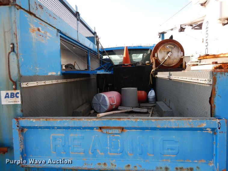 image for item DJ6007 2003 International 4300  service truck with crane