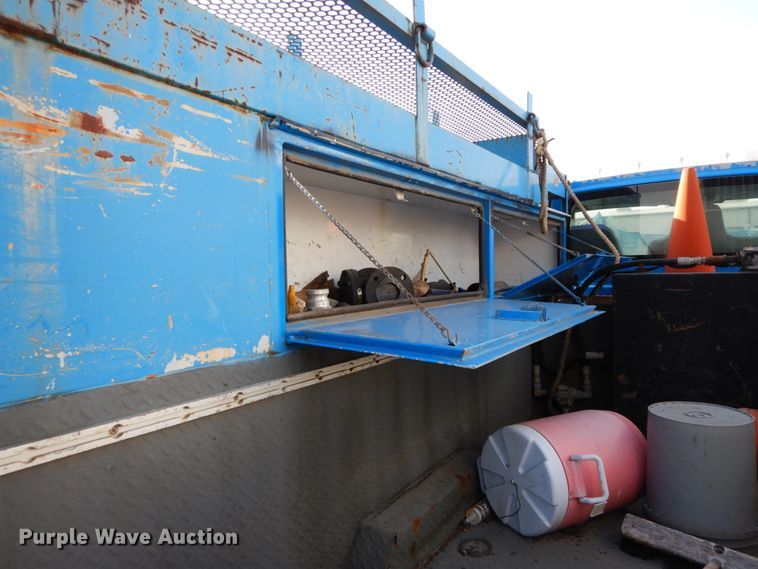 image for item DJ6007 2003 International 4300  service truck with crane