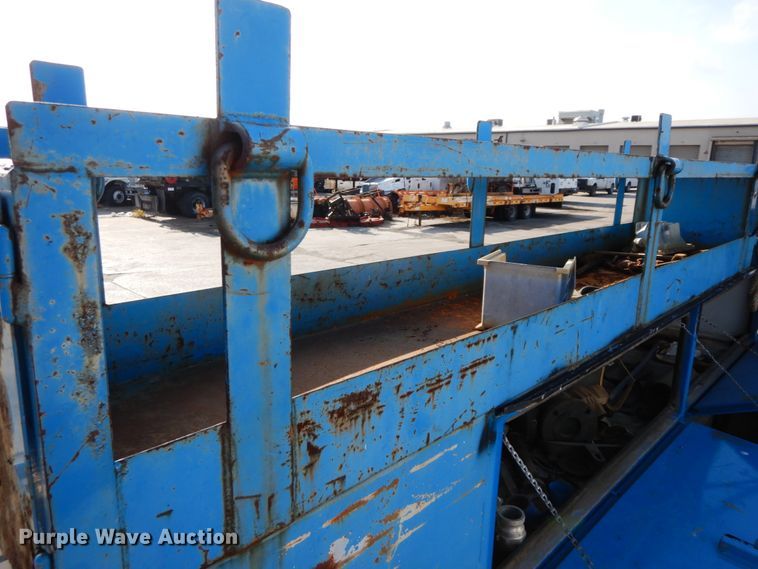 image for item DJ6007 2003 International 4300  service truck with crane