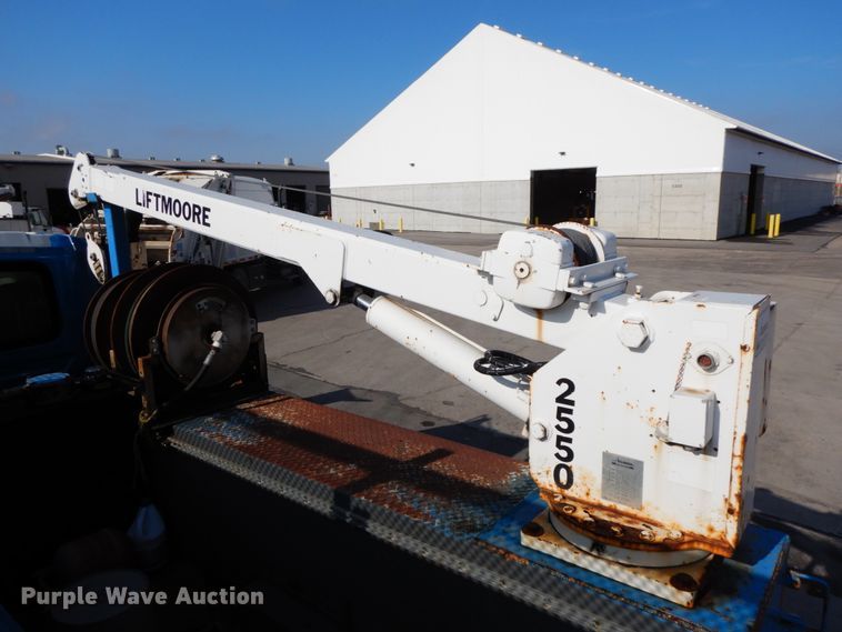 image for item DJ6007 2003 International 4300  service truck with crane