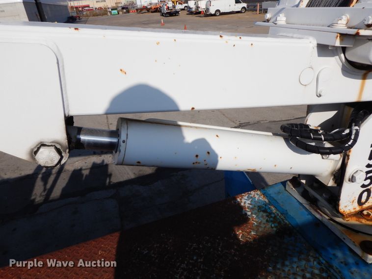 image for item DJ6007 2003 International 4300  service truck with crane