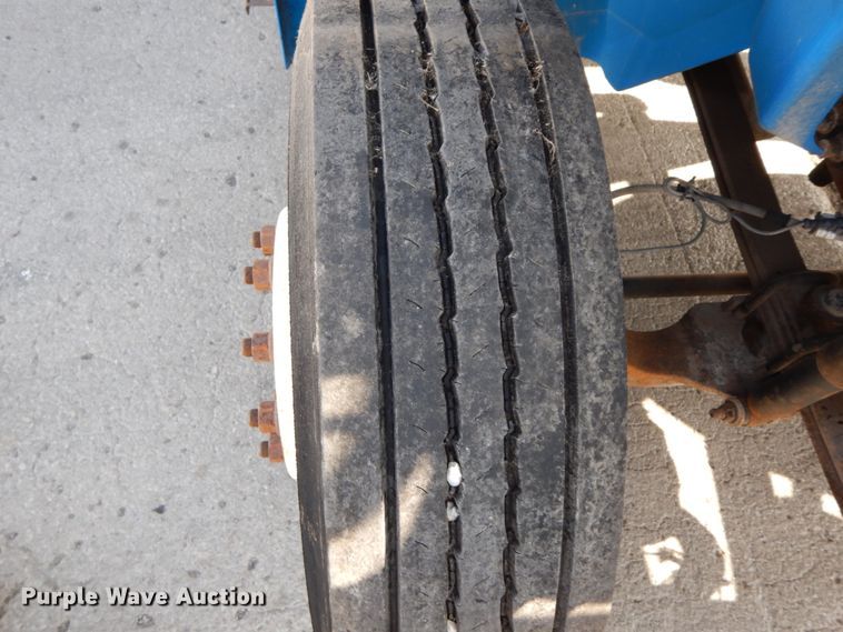 image for item DJ6007 2003 International 4300  service truck with crane