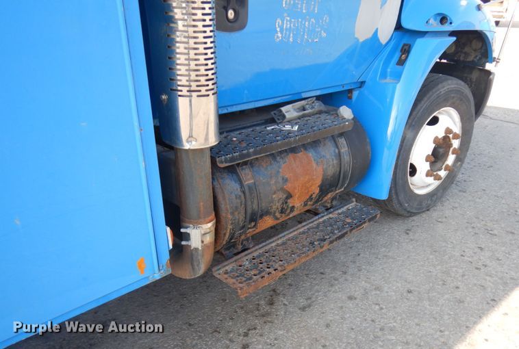 image for item DJ6008 2005 International 4300  service truck with crane