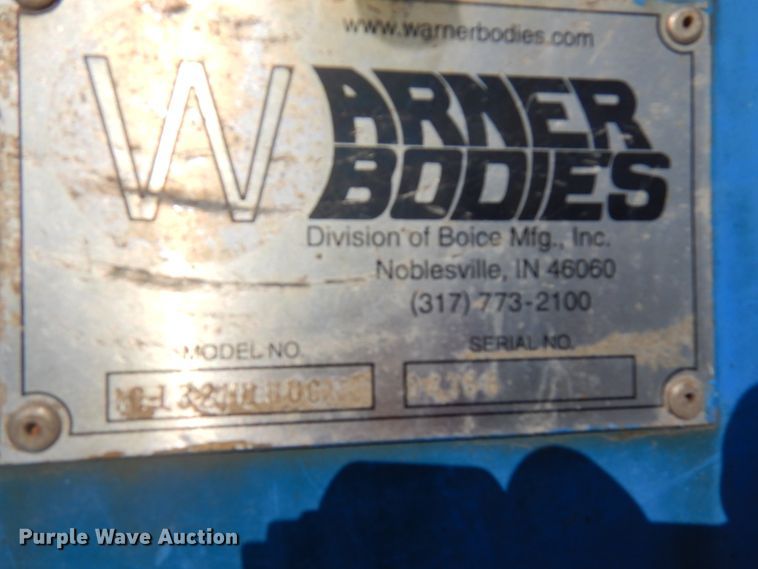 image for item DJ6008 2005 International 4300  service truck with crane