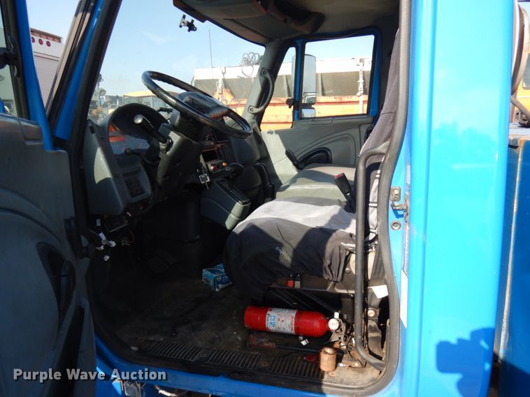 image for item DJ6008 2005 International 4300  service truck with crane