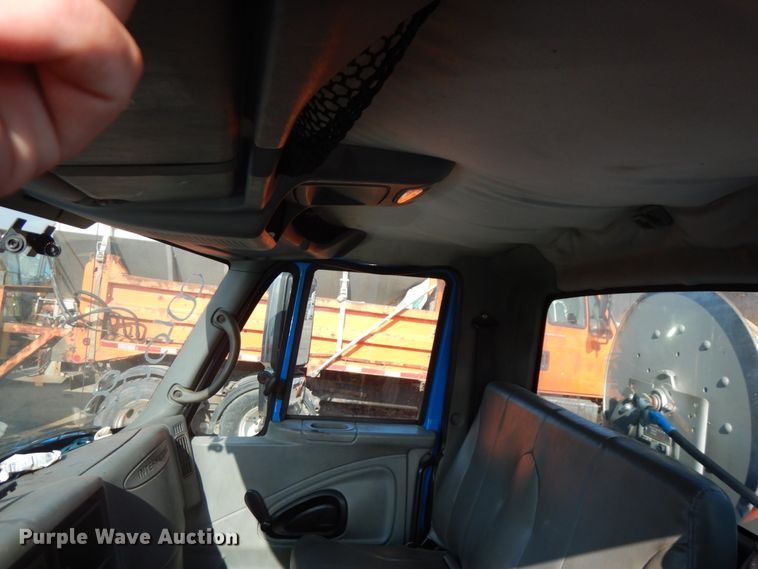 image for item DJ6008 2005 International 4300  service truck with crane