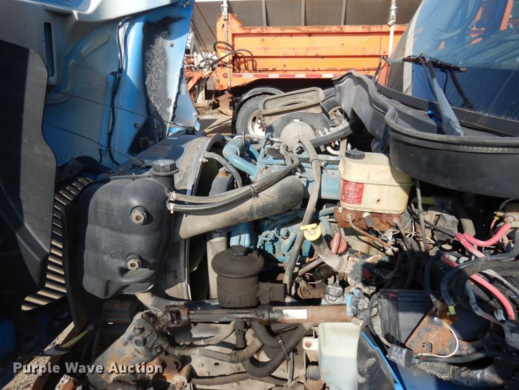 image for item DJ6008 2005 International 4300  service truck with crane