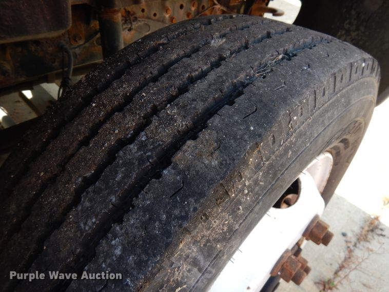 image for item DJ6008 2005 International 4300  service truck with crane