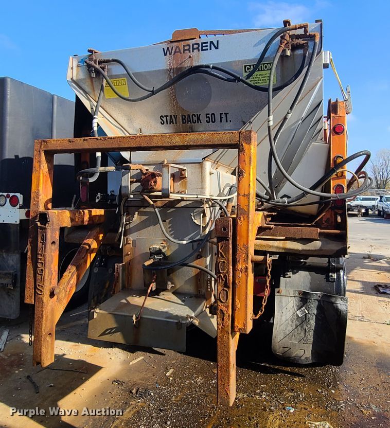 image for item DJ6009 2007 International 7600  dump truck