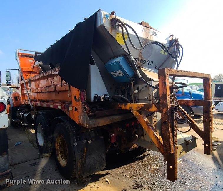 image for item DJ6009 2007 International 7600  dump truck