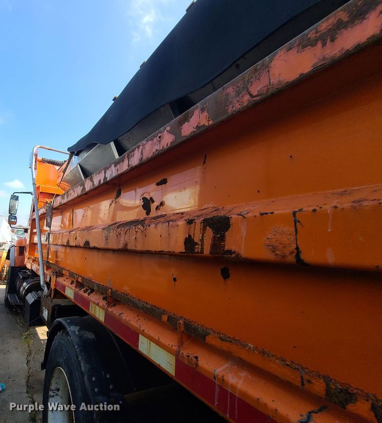 image for item DJ6009 2007 International 7600  dump truck