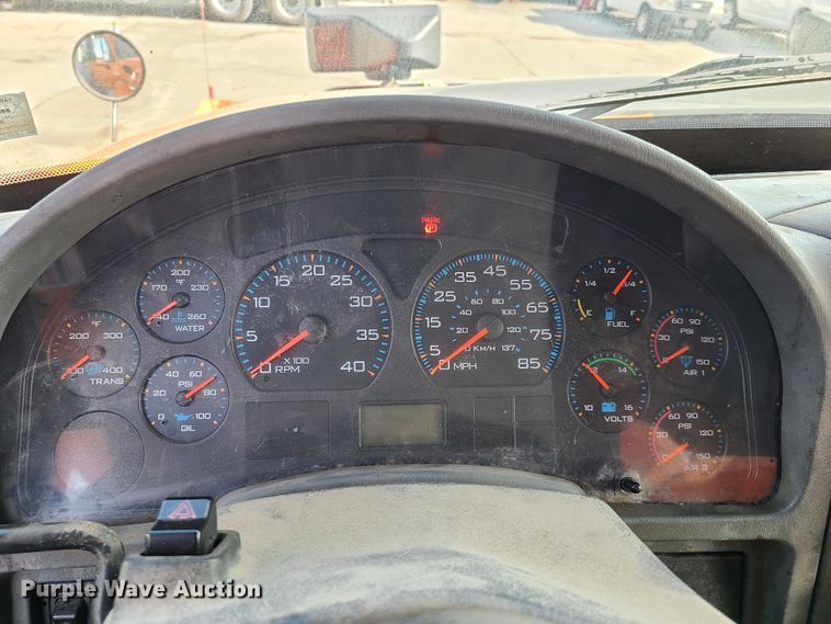 image for item DJ6009 2007 International 7600  dump truck