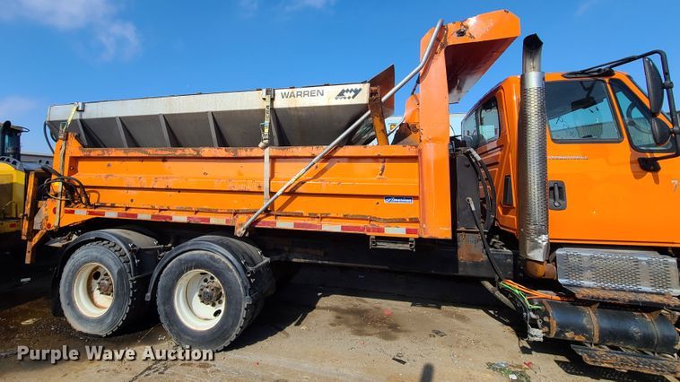 image for item DJ6009 2007 International 7600  dump truck