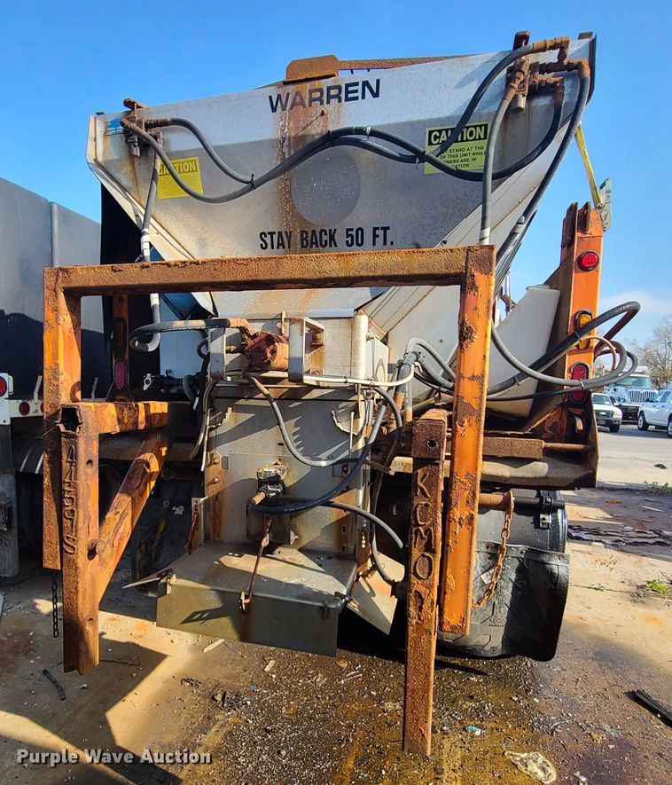 image for item DJ6009 2007 International 7600  dump truck