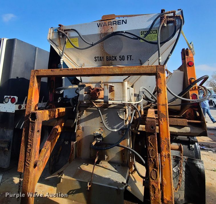 image for item DJ6009 2007 International 7600  dump truck