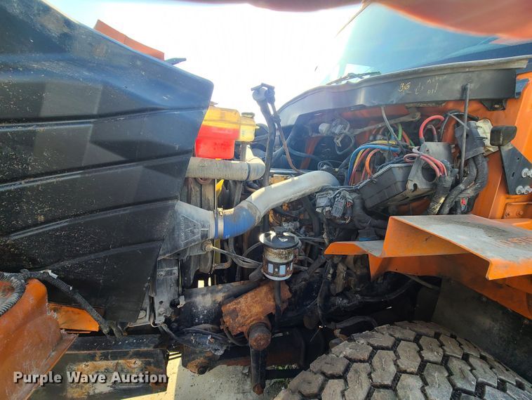 image for item DJ6009 2007 International 7600  dump truck