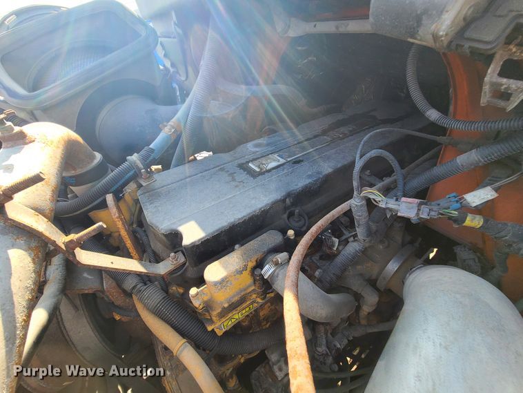 image for item DJ6009 2007 International 7600  dump truck