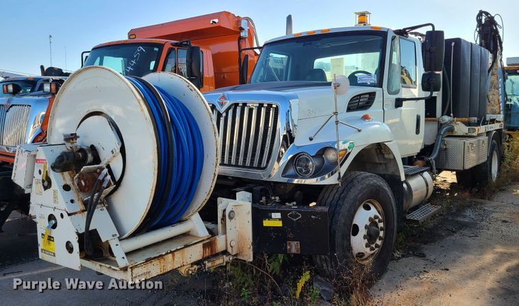 image for item DJ6010 2011 International WorkStar 7500  sewer jetter truck